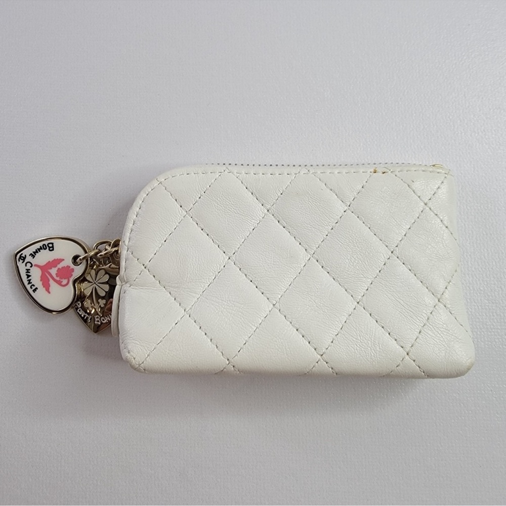 RARE CHANEL Quilted Heart Charm Leather Coin/Key Holder - Picture 10 of 10